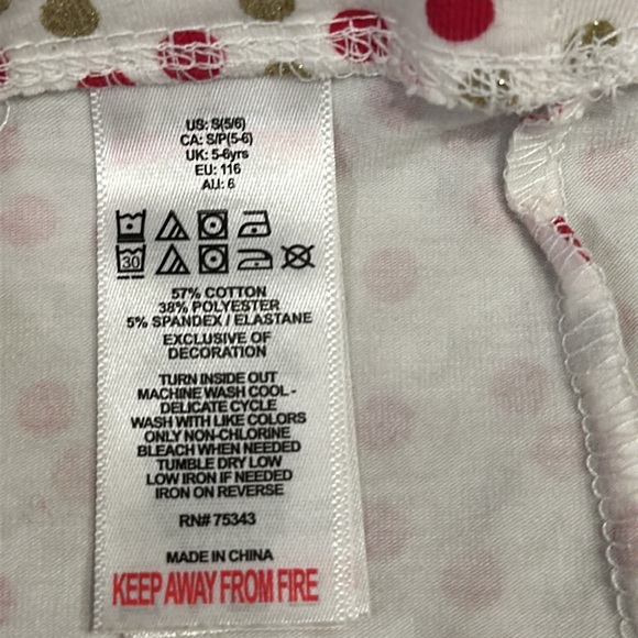 Cynthia Rowley Girls Winter Snowflake Matching Set with Earmuffs - Picture 11 of 13